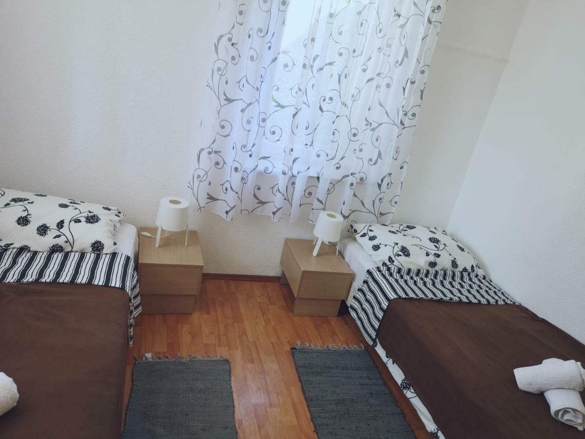 App Emona Appartement Bašanija Buitenkant foto