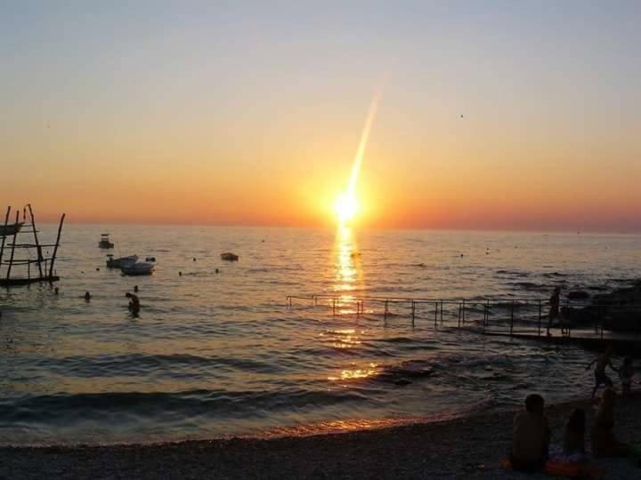 App Emona Appartement Bašanija Buitenkant foto